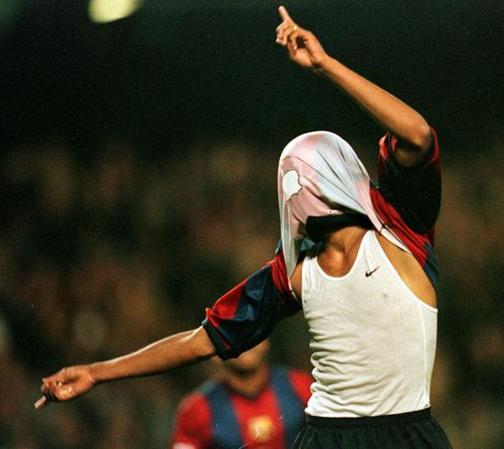 《夸利亚雷拉：球场上的“飞翼”，足球界的“精灵”》