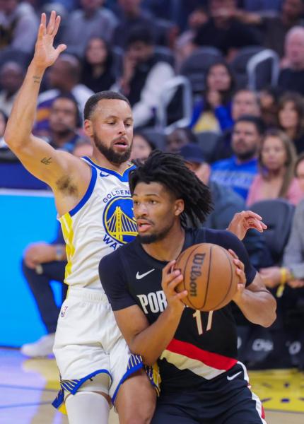 《开拓者大战勇士，激情碰撞谁将笑到最后？》