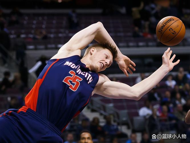 《凯尔-辛格勒:球场上的阳光男孩,篮球世界的新星闪耀》