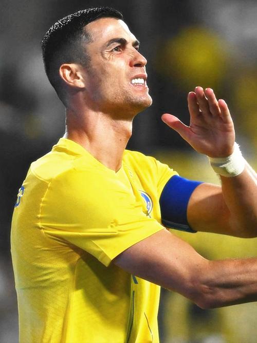 《克罗地亚球星，球场上的璀璨明珠，他是如何闪耀的？》