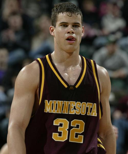 《克里斯·亨弗里斯：从NBA明星到励志偶像的蜕变》