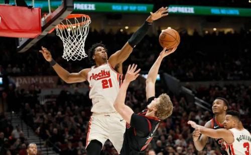 《篮板王归来！NBA季后赛篮板榜风云再起，谁能笑到最后？》