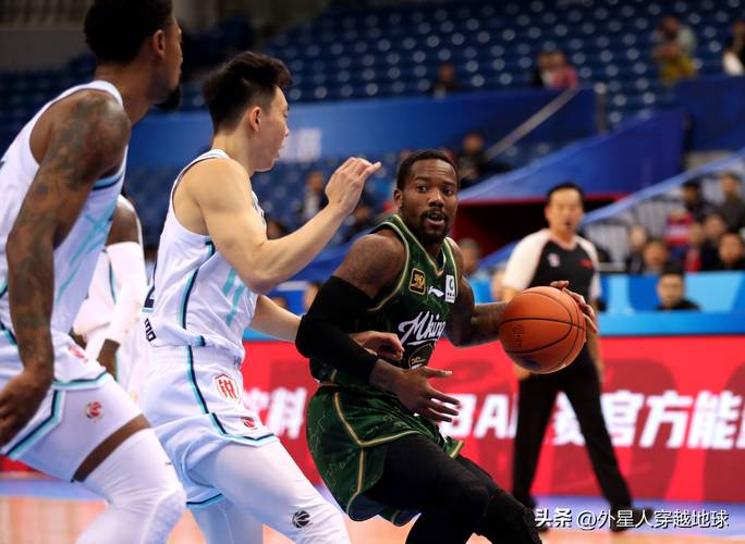 J.Cole加盟CBA南京同曦，相当于中国娱乐圈的什么