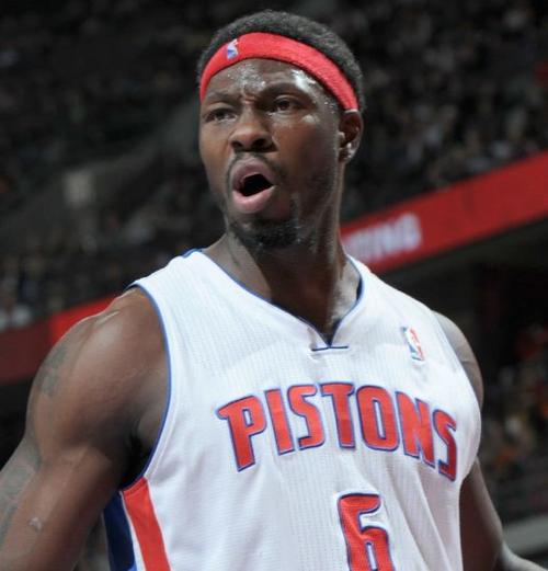 华莱士：不会刻意追求入选最佳防守阵容但若能得到这意义重大