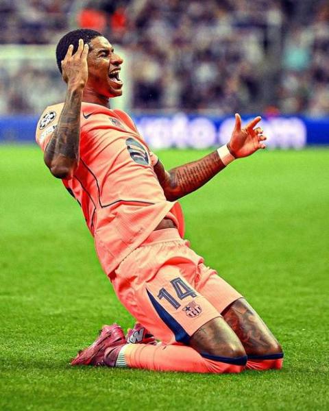 记者：巴萨问曼联能否分期支付拉什福德买断费，或再租一个赛季