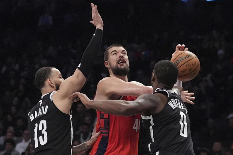 篮板怪兽，克林根本赛季327个进攻篮板创开拓者队史新纪录