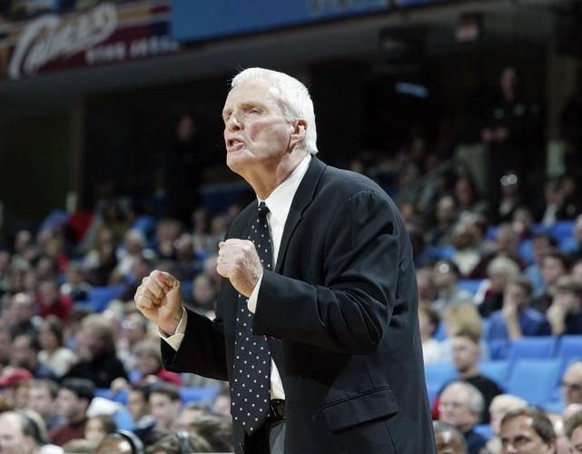 强啊！CJ加盟老鹰后球队进攻效率、防守效率、净效率皆联盟第一