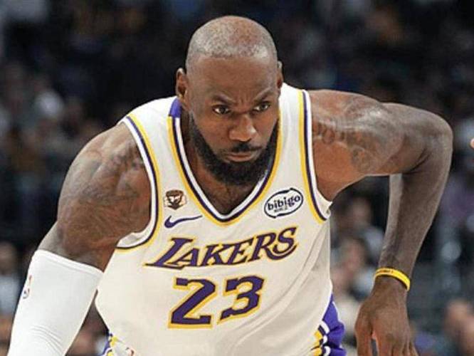 NBA总决赛G5：湖人险胜勇士，詹姆斯再创奇迹！