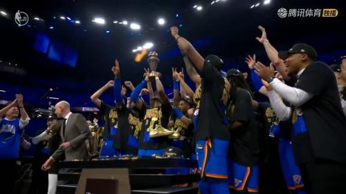 NBA总冠军颁奖仪式：荣耀时刻，星光熠熠！🌟🏀