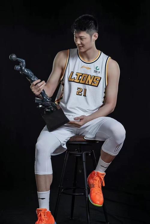 胡金秋年龄，胡金秋年龄造假